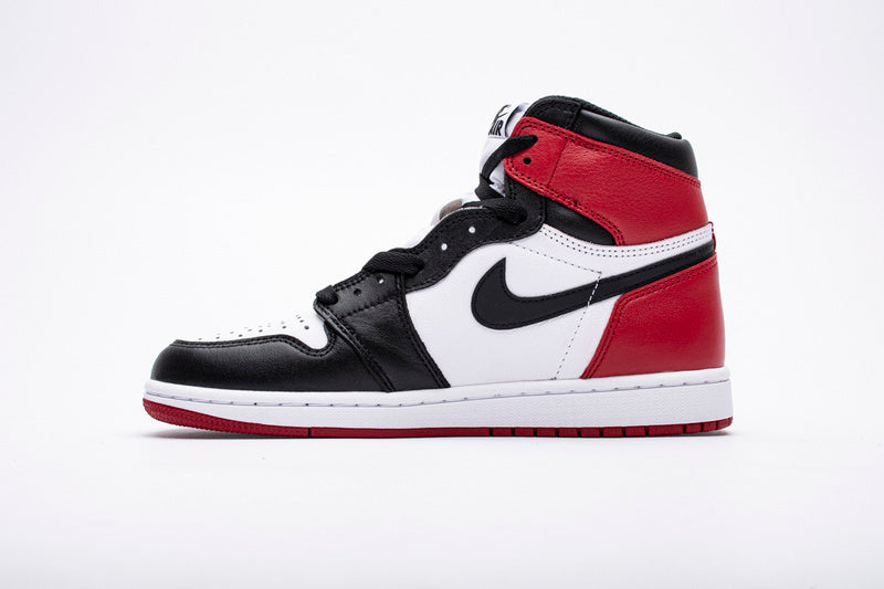 Jordan 1 Retro Black Toe (2016) 555088-125