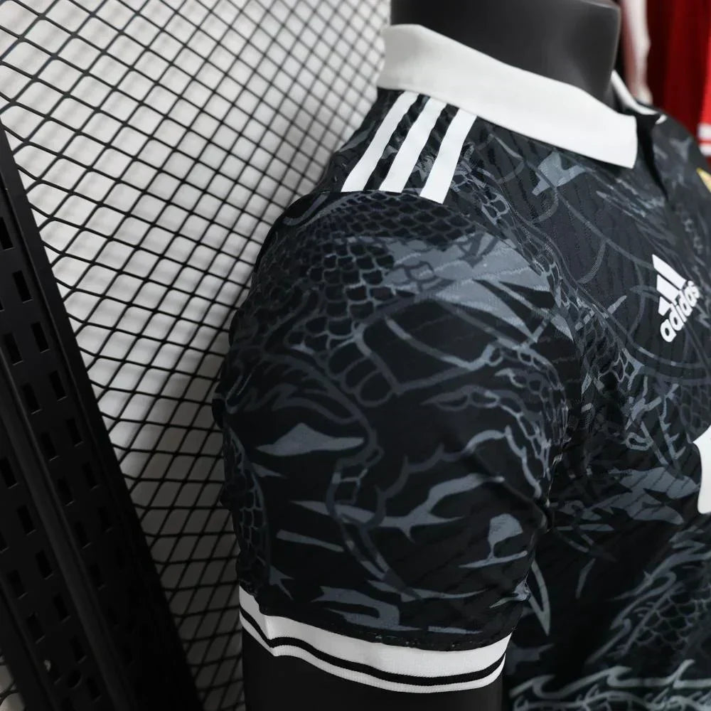Real Madrid "Dragón Negro" Limited Jersey