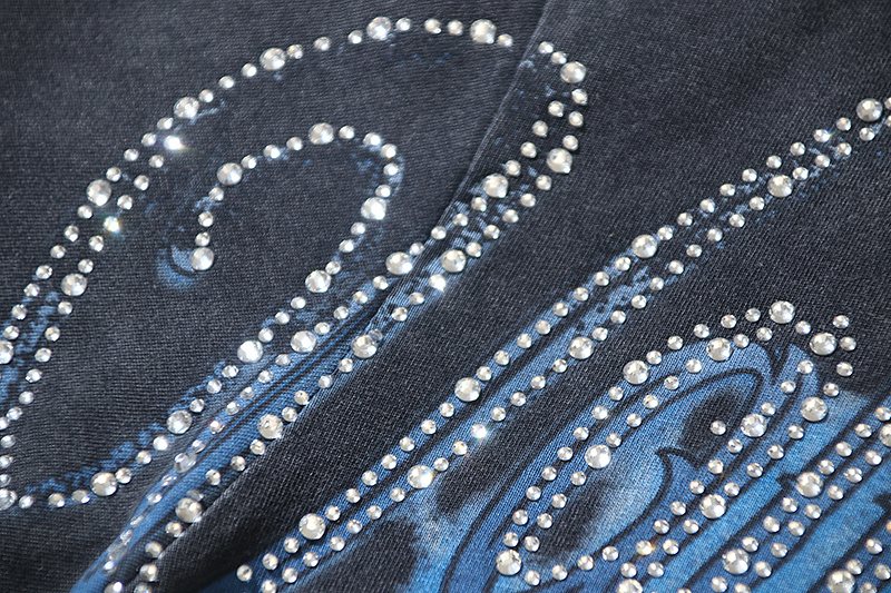 VALE USA Valley Dreams Rhinestone Graphic T-Shirt