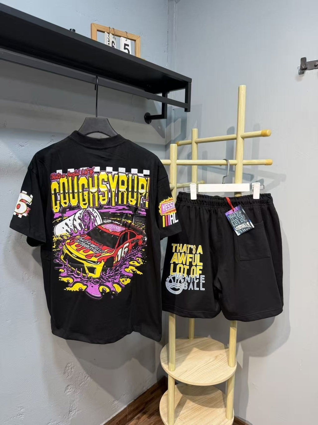 THAT'S A AWFUL LOT OF COUGH SYRUP Racing Car Graphic Short-Sleeve Set