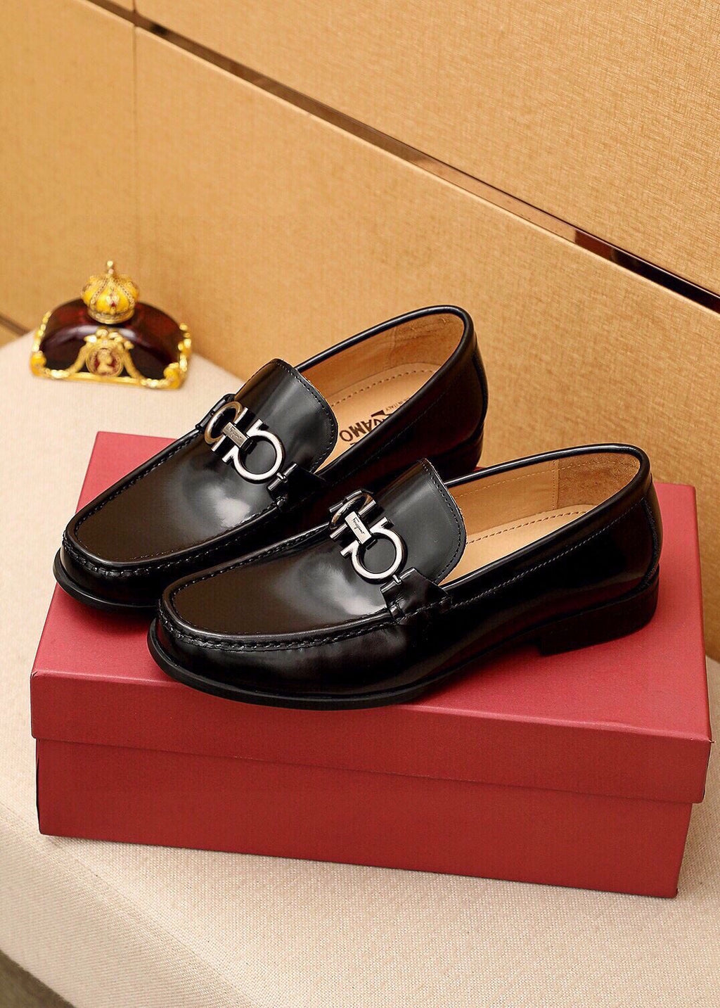 Ferragamo Men's Black Hardware Loafers - Stitched Apron Toe