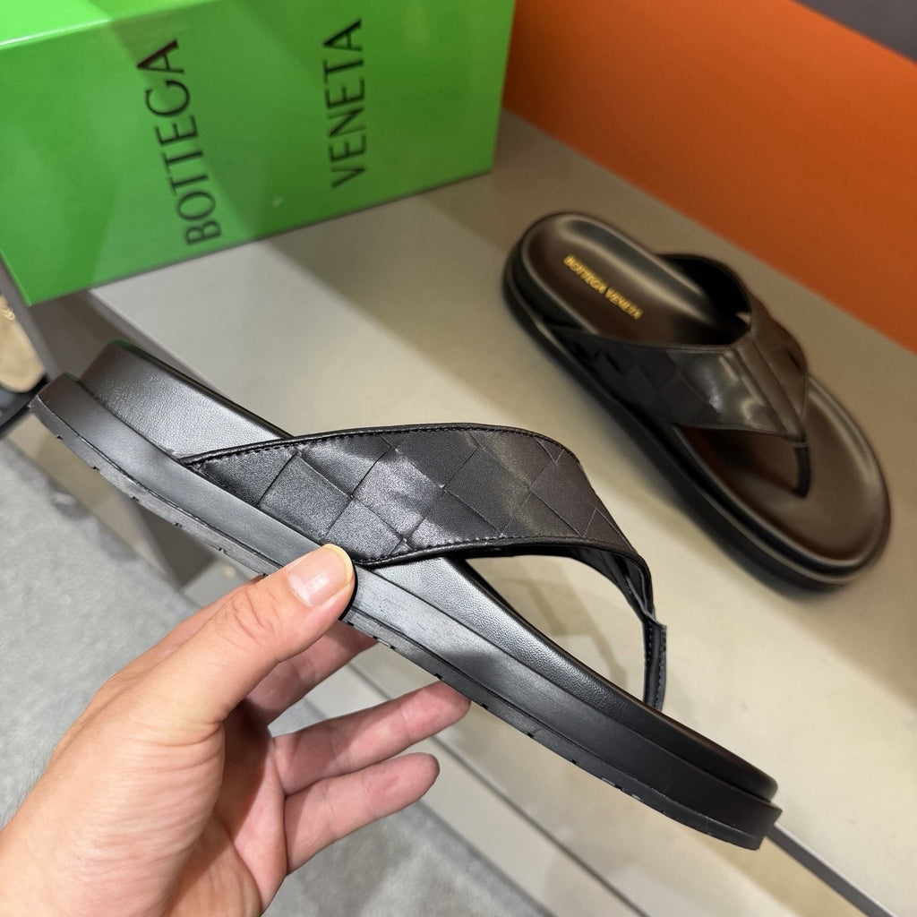Bottega Veneta Men's Black Woven Thong Sandals