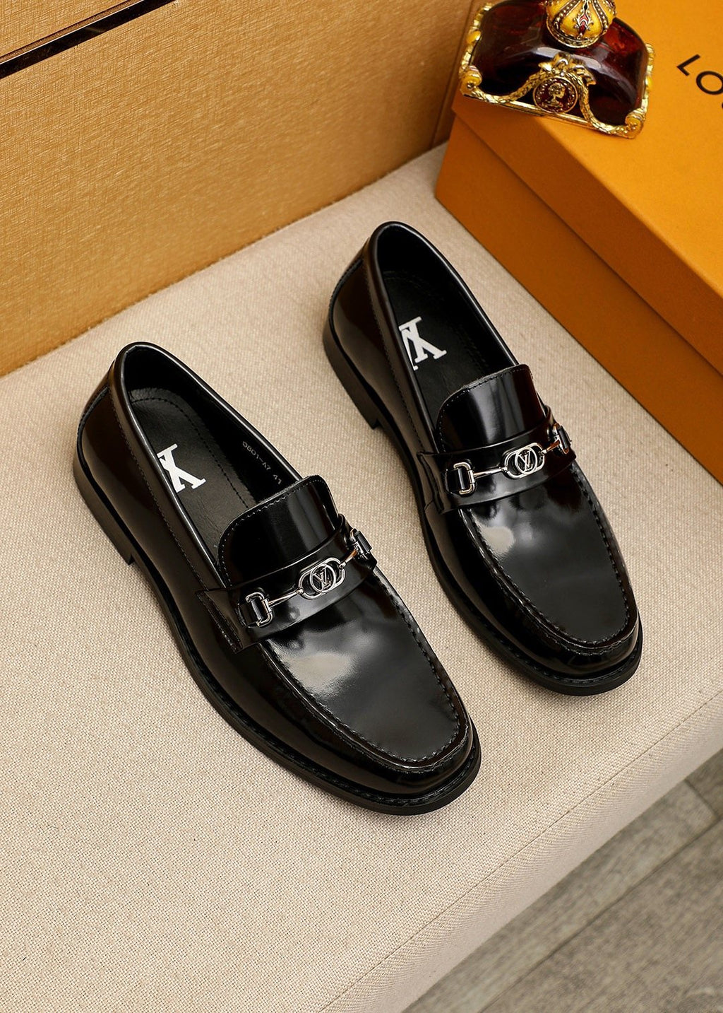 Louis Vuitton Black Metal-Hardware Loafers - Leather Lining