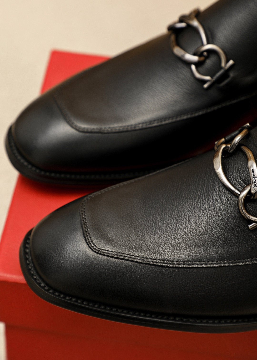 Ferragamo Men's Black Bit Loafers - Stacked Heel