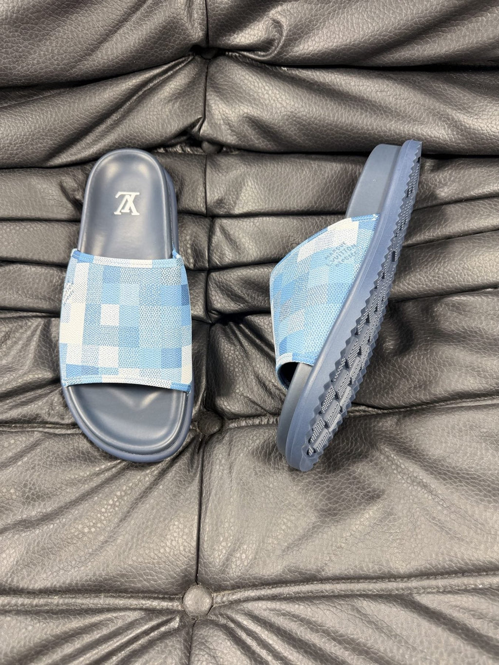 Louis Vuitton Checkerboard Slide Sandals - Open Toe