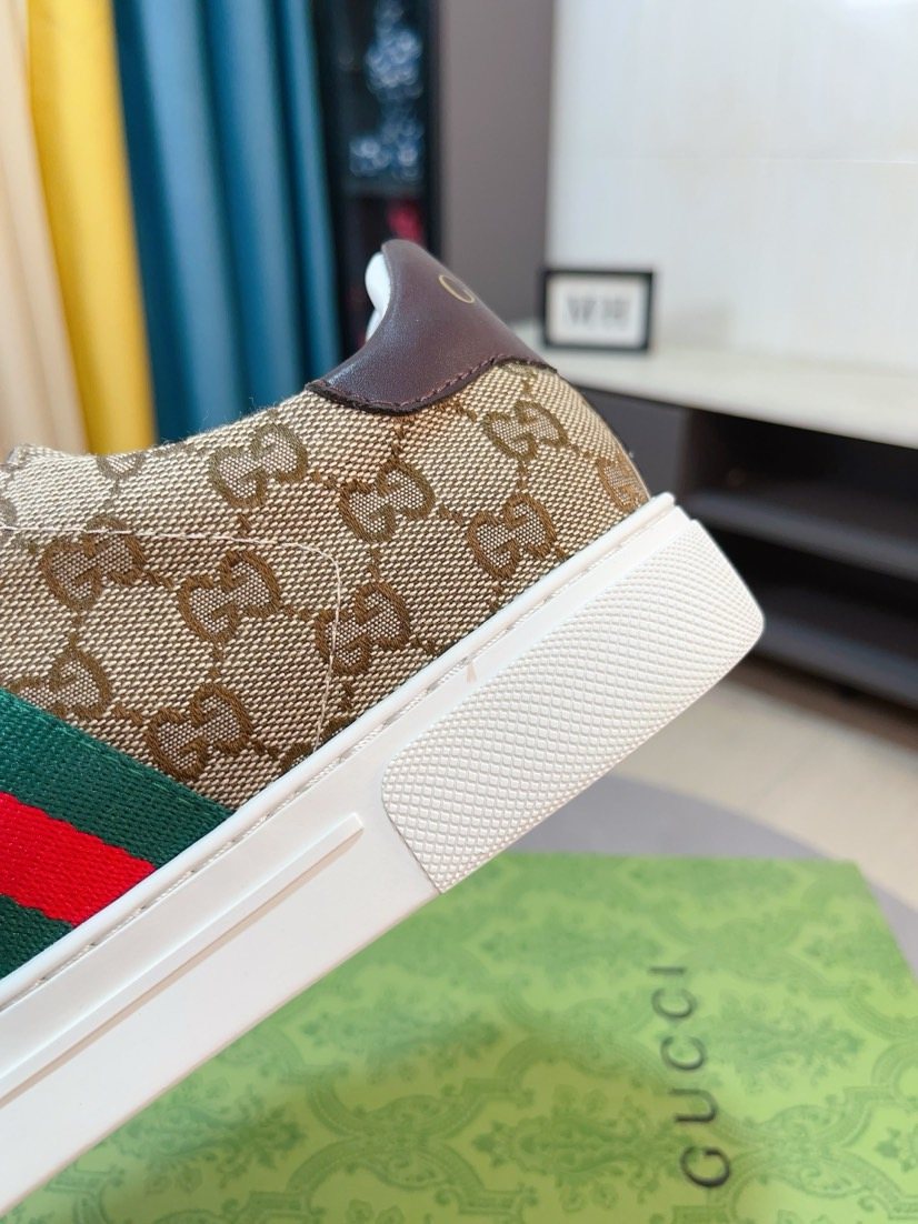 Gucci Men's Monogram Stripe Low-Top Sneakers - Leather Lining